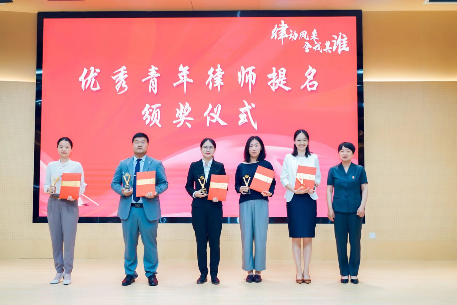 5e185e75581cb0b0666b6da17e7417c.jpg 5e185e75581cb0b0666b6da17e7417c.jpg