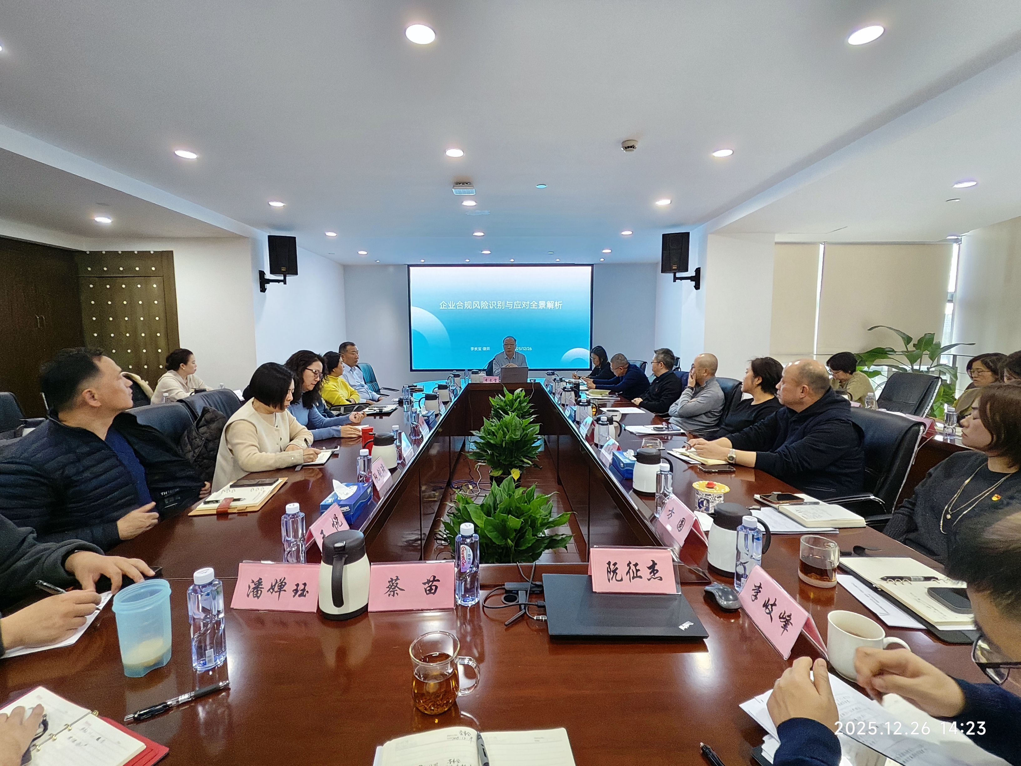 4f05344faf4079c45eb513e0702eaedc.jpg 4f05344faf4079c45eb513e0702eaedc.jpg